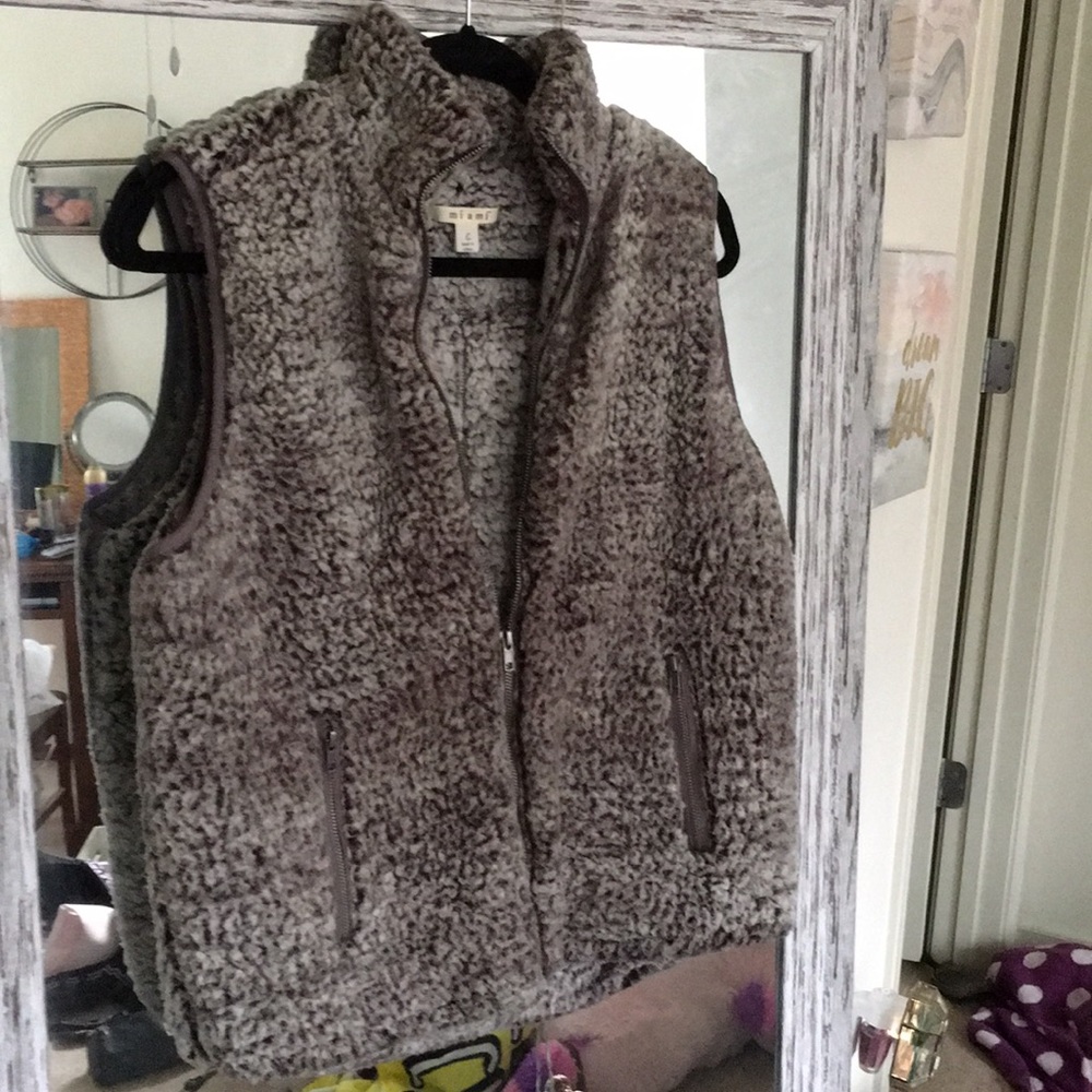 Grey Sherpa vest